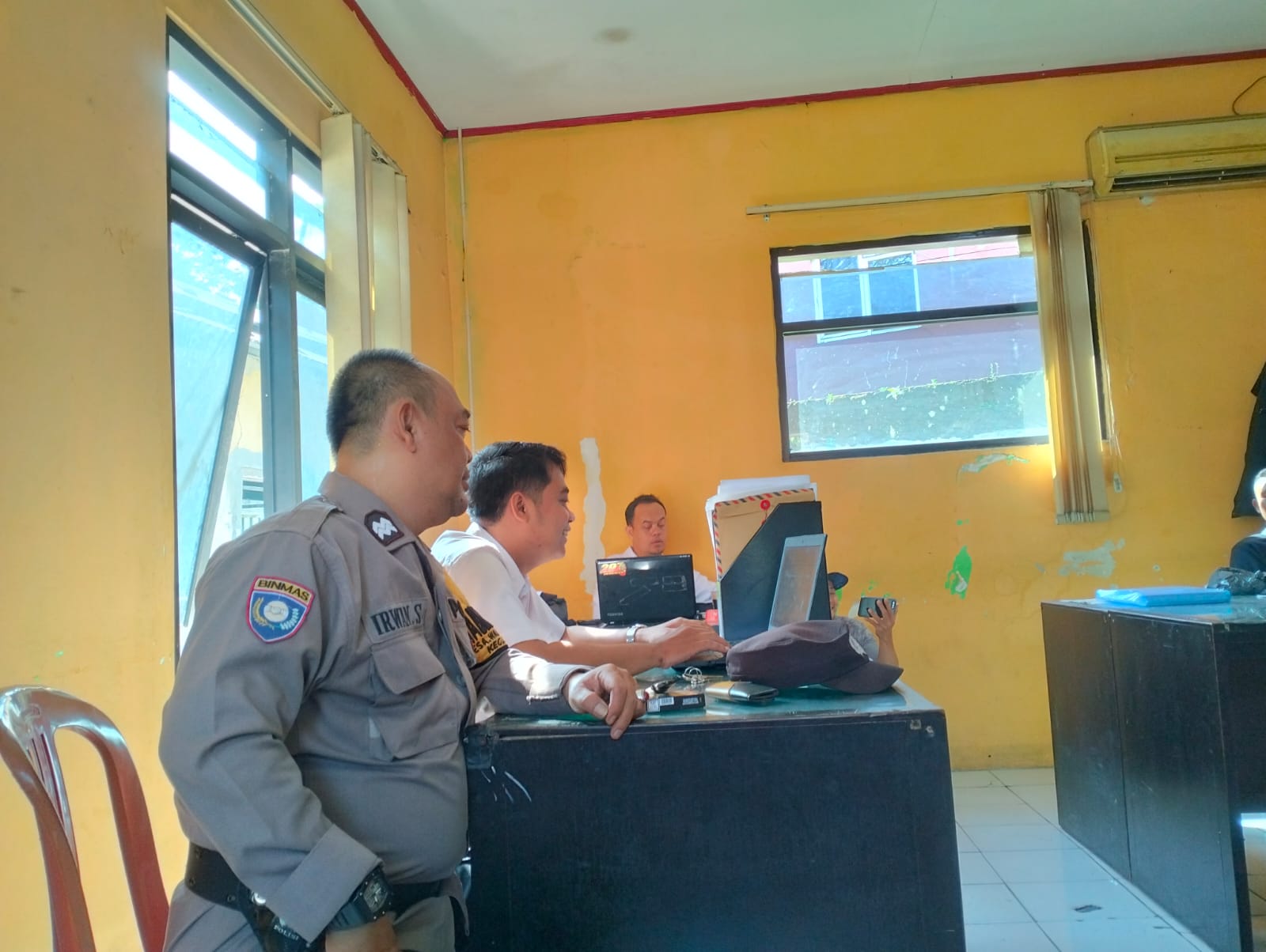 6eee7b2b-9f2d-41dd-afb6-caf40bb661b8